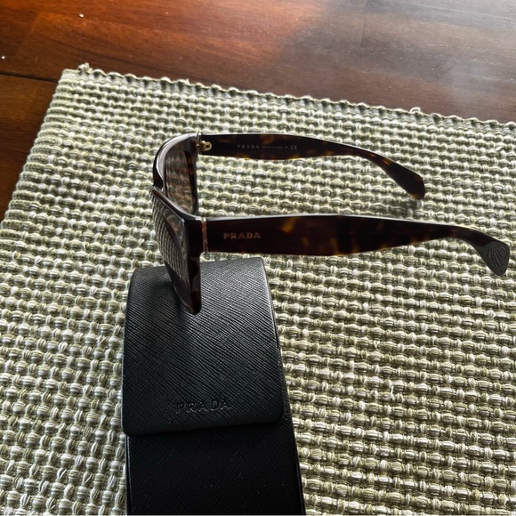 Prada Sunglasses with case, brown - Picture 3 of 3
